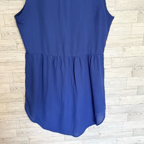 Must Have Brand Cobalt Blue High/Low Sleeveless Sz-Medium Metal Detail Button Up - Picture 9 of 13